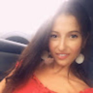 Meet your Posher, Ariella